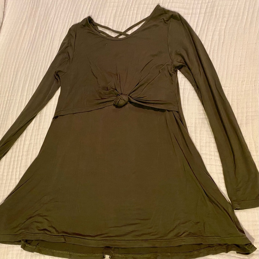 Latched mama hunter green top